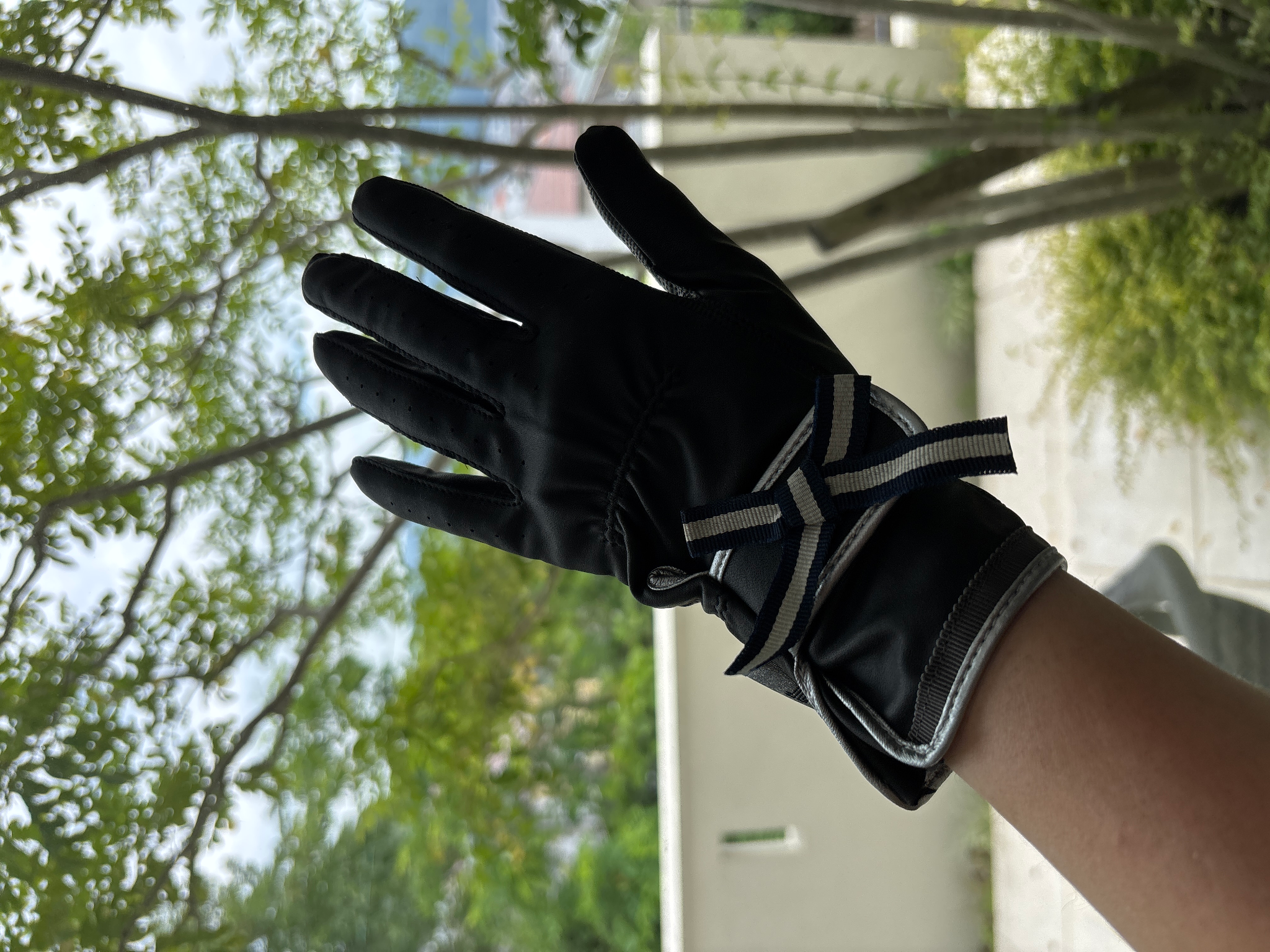 LANVIN - ランバン スポール LANVIN SPORT グローブ 両手用 レディス　赤 LANVIN SPORT リボン付きグローブ【両手用】 -デサントストア