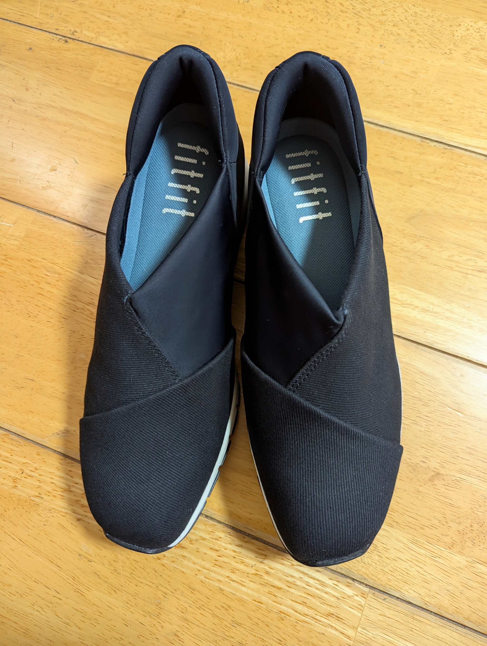 ハンズフリークロスインステップスニーカー （ソフトグレー） -fitfit