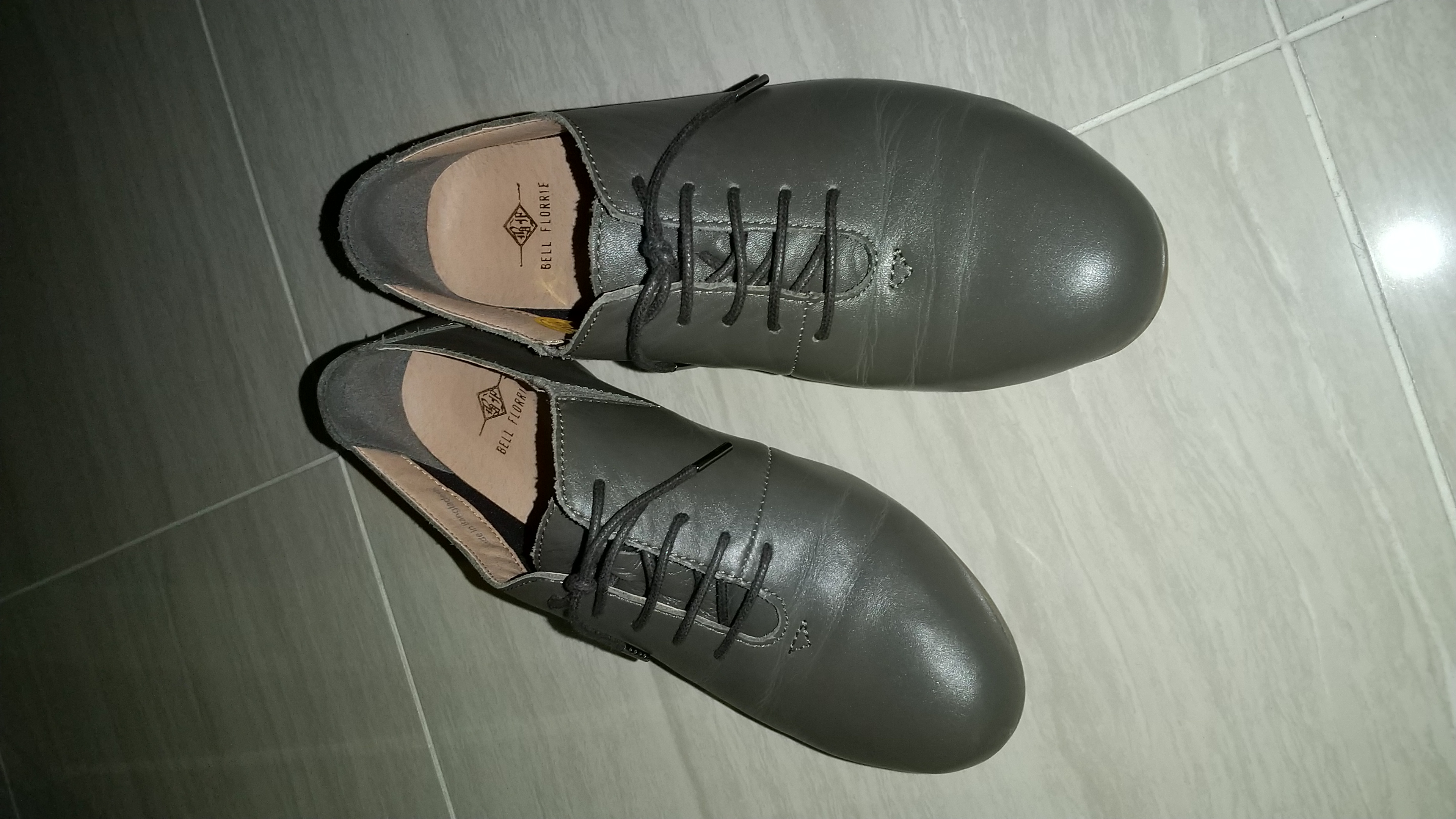 BELL FLORRIE★エナメルフラットパンプス★22★試着のみ ベルフローリー BELL FLORRIE レイン対応パンプス 118F1077 (ブロンズ