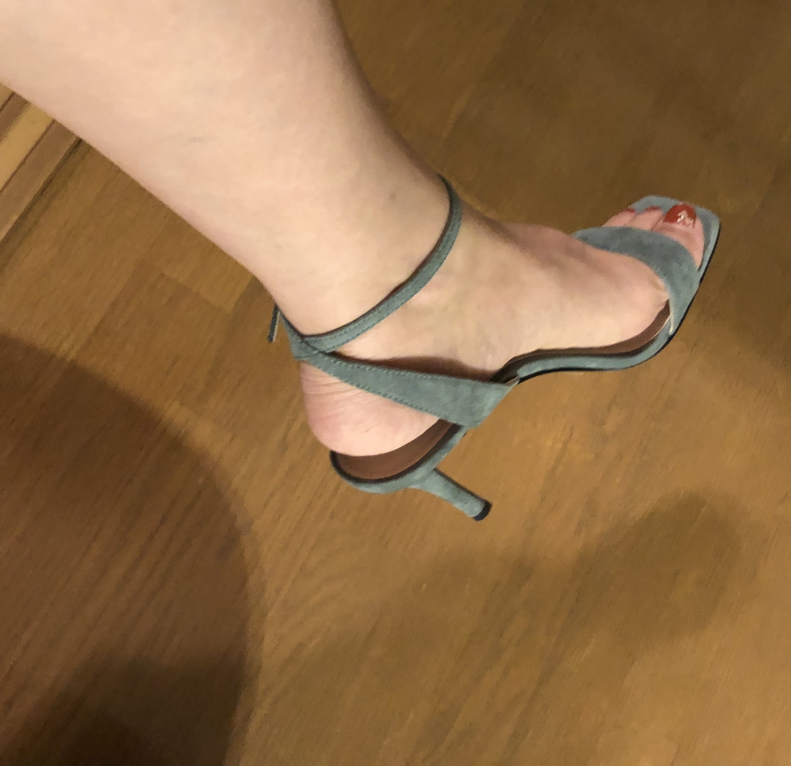 オープントゥアンクルストラップ スティレットサンダル CHARLES ＆ KEITH サンダル オープントゥアンクルストラップ