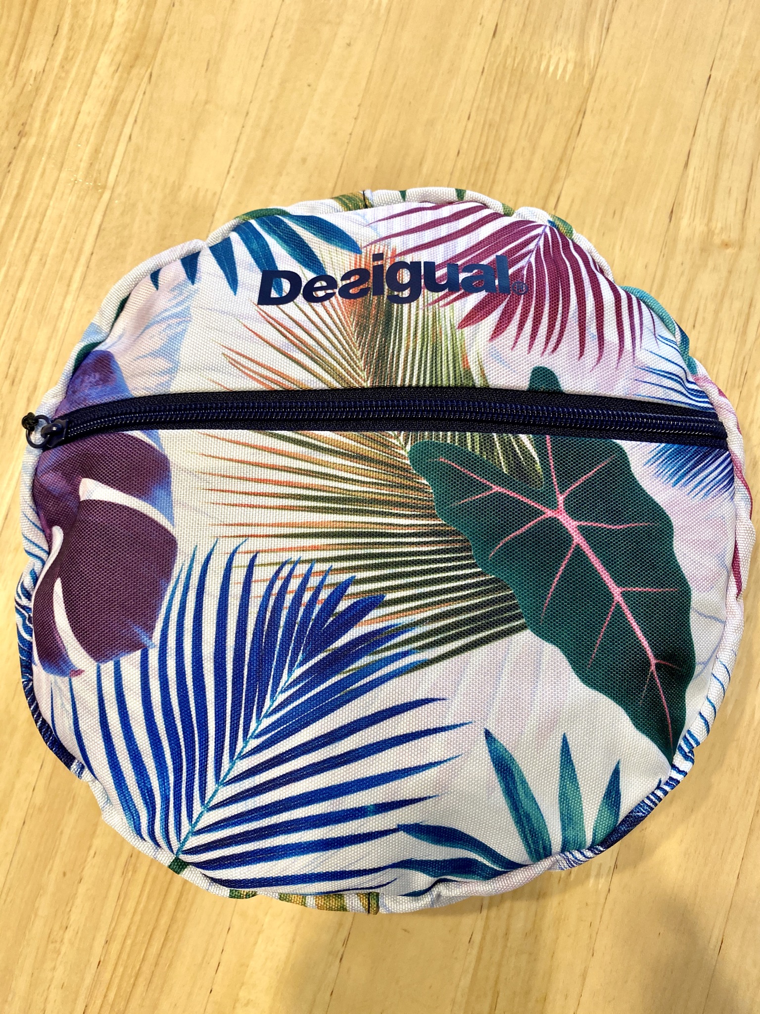 激レア　Desigualのボストン デシグアル Desigual ボストンバッグ （ホワイト