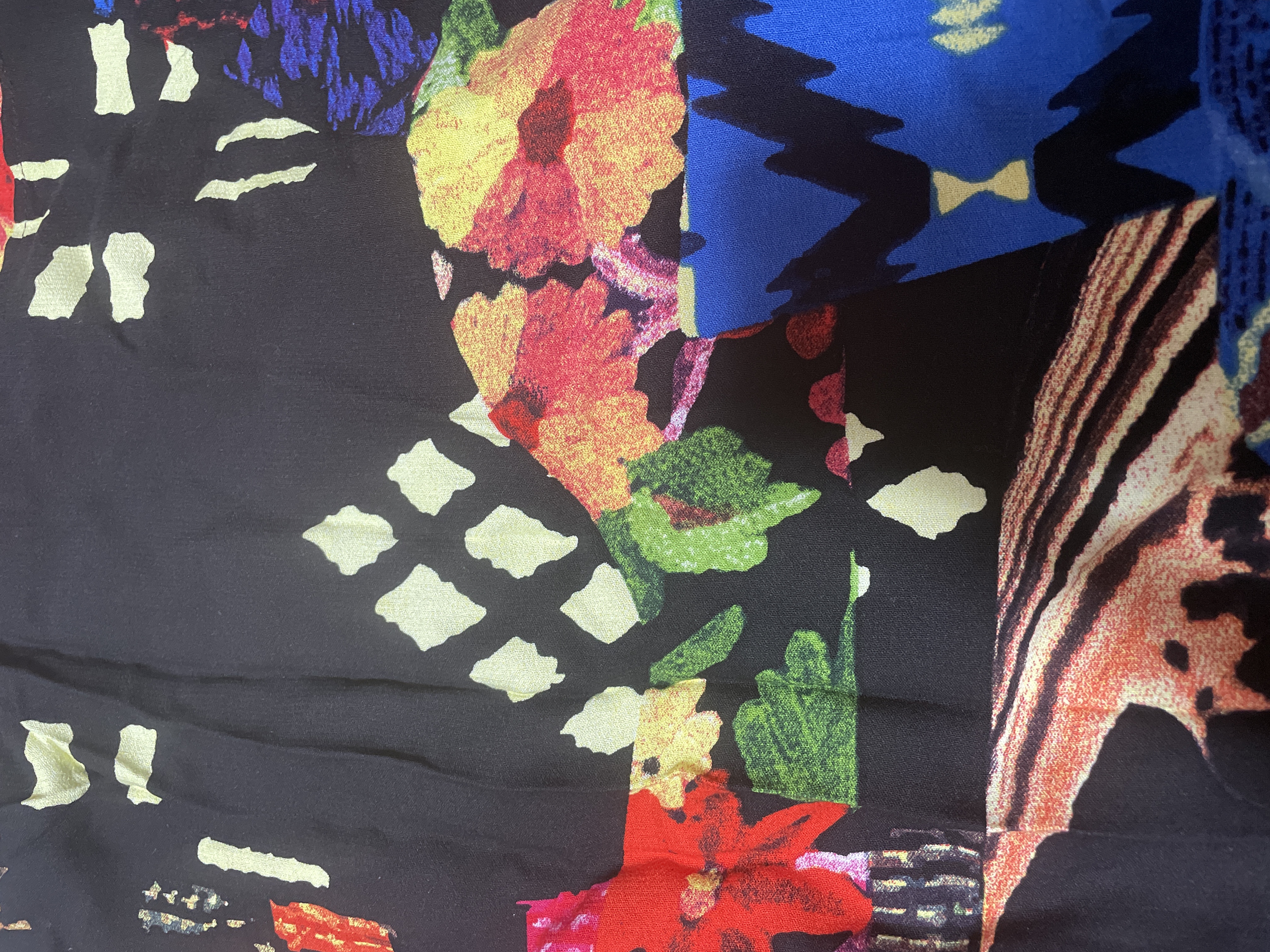 Desigual（デシグアル）の「M. Christian Lacroix リップ