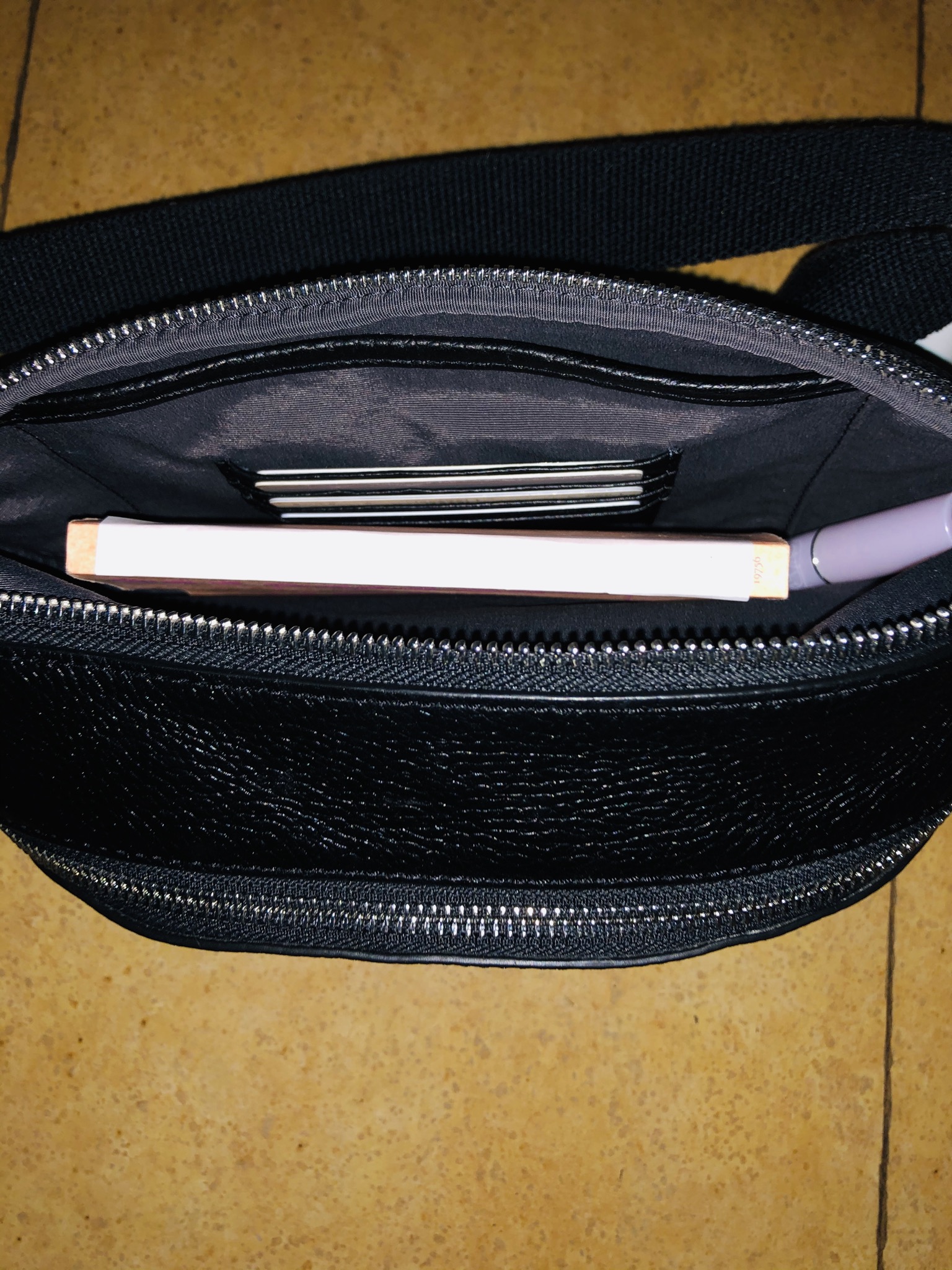 [美品]エコー ECCO ecco SP 3 Sling Bag エコー ECCO SP 3 Sling Bag （ROSE DUST） -靴＆ファッション