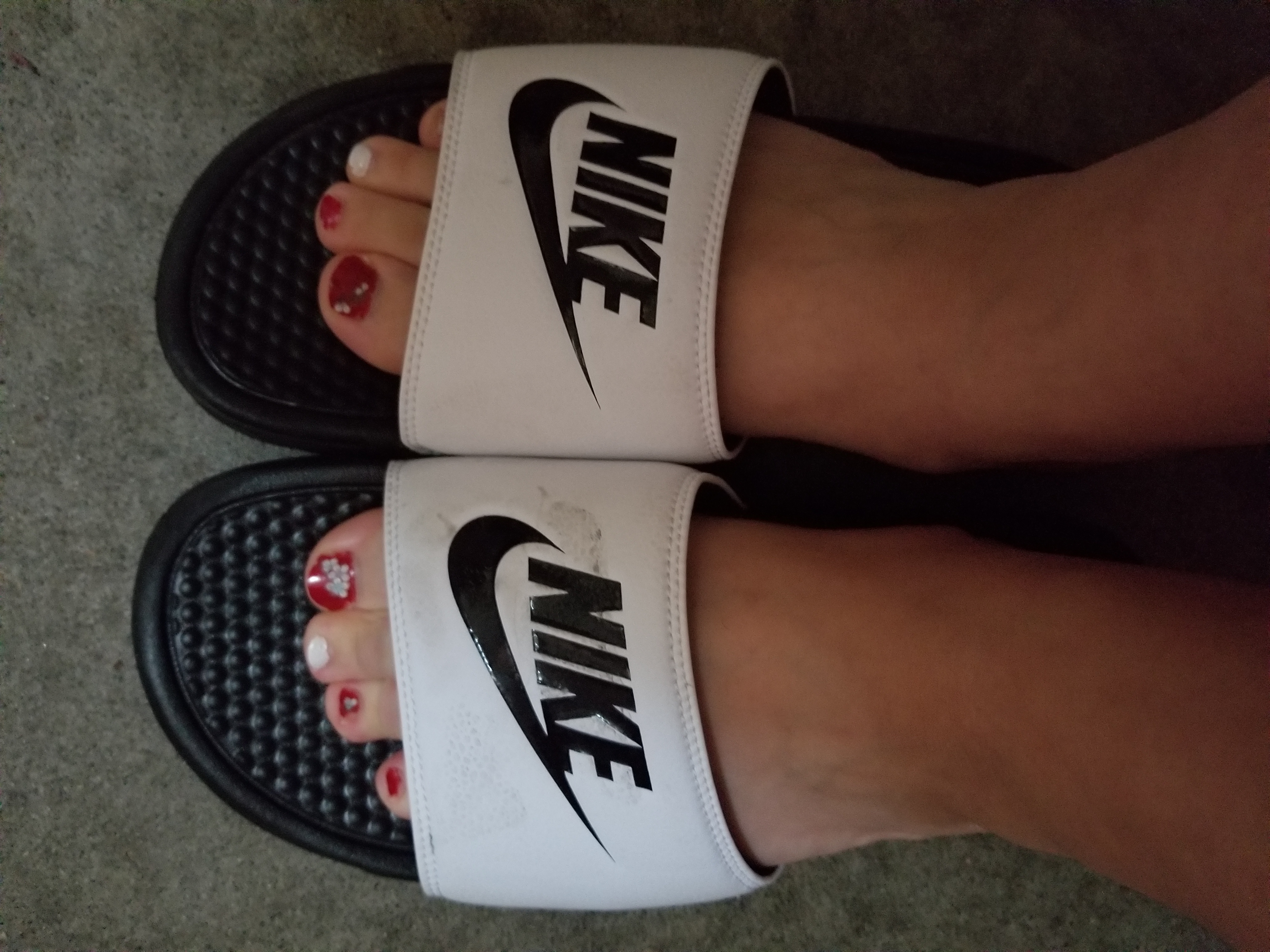 ナイキ Nike サンダル ベナッシ Jdi 3430 090 ブラック 452 靴 ファッション通販 ロコンド 自宅で試着 気軽に返品