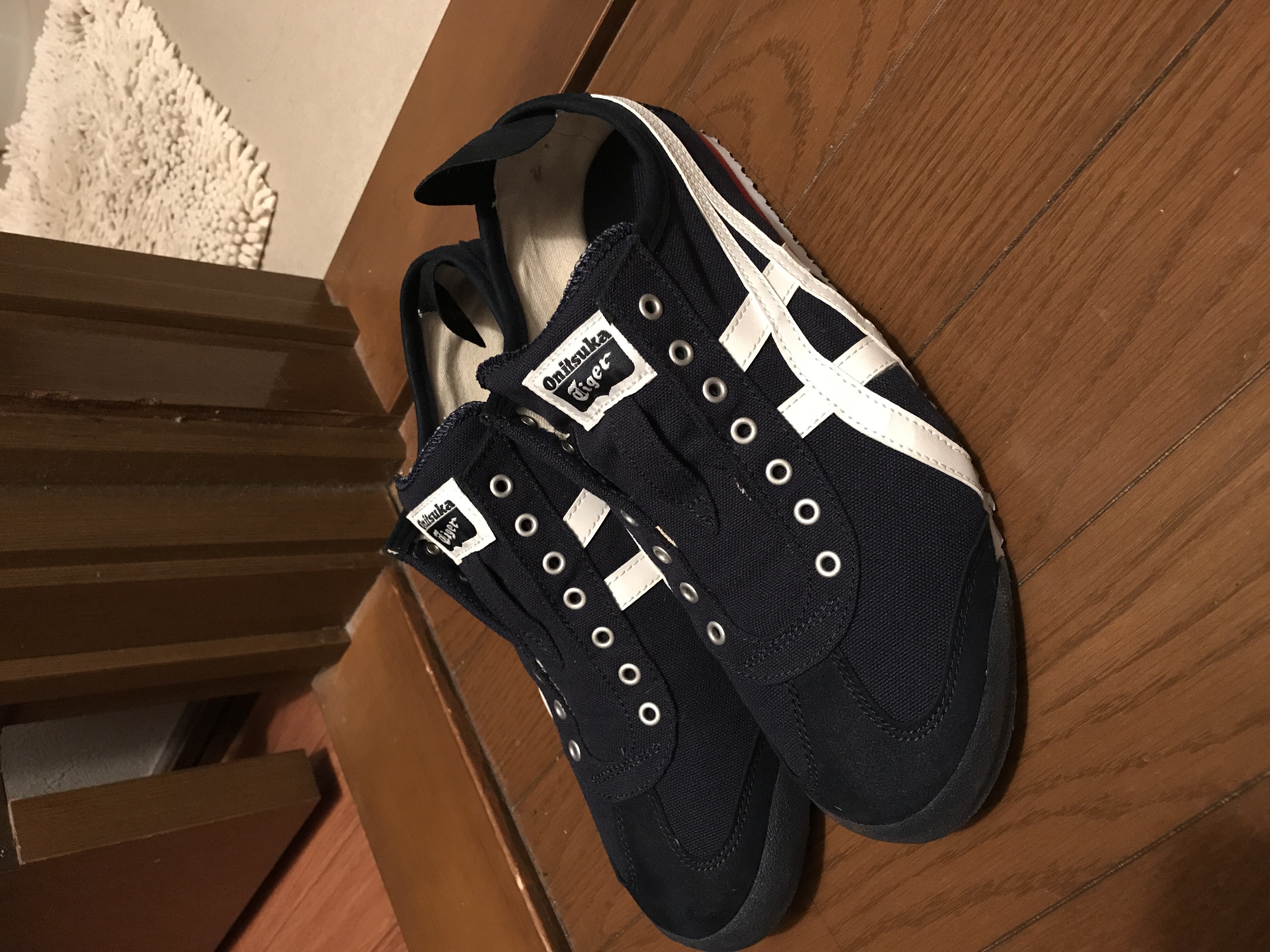 ○オニツカタイガー Onitsuka Tiger MEXICO 66 SLIP-ON （NAVY