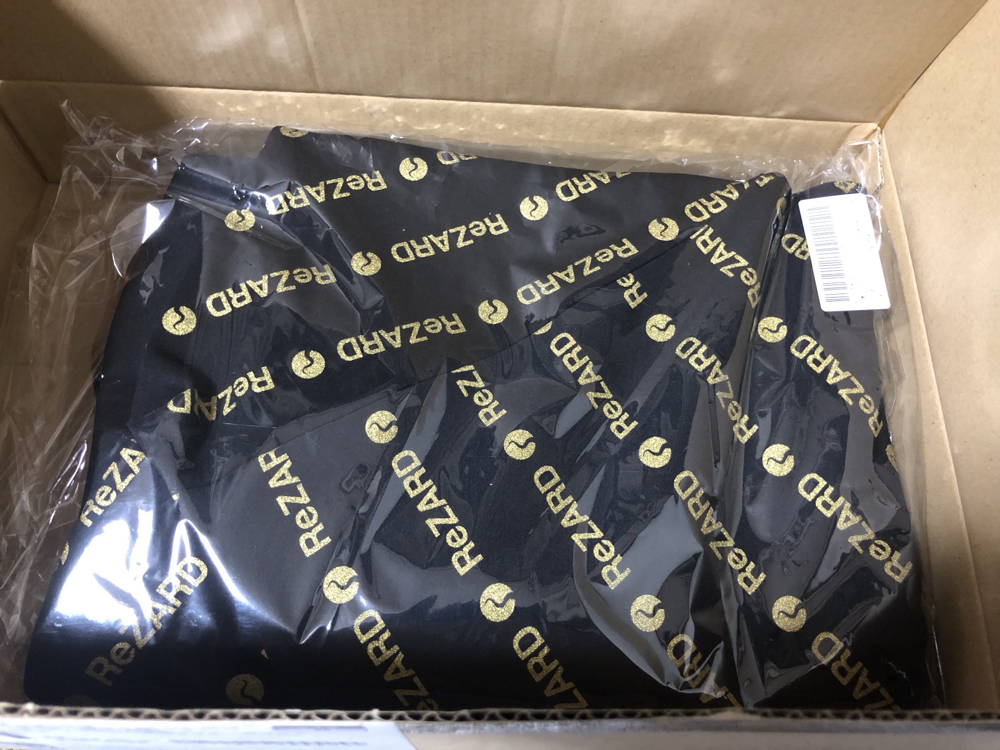 リザード ReZARD Logo Printed Zip-up Hoodie (ゴールド) -靴 リザード ReZARD Logo Printed Zip-up Hoodie (ゴールド) -靴