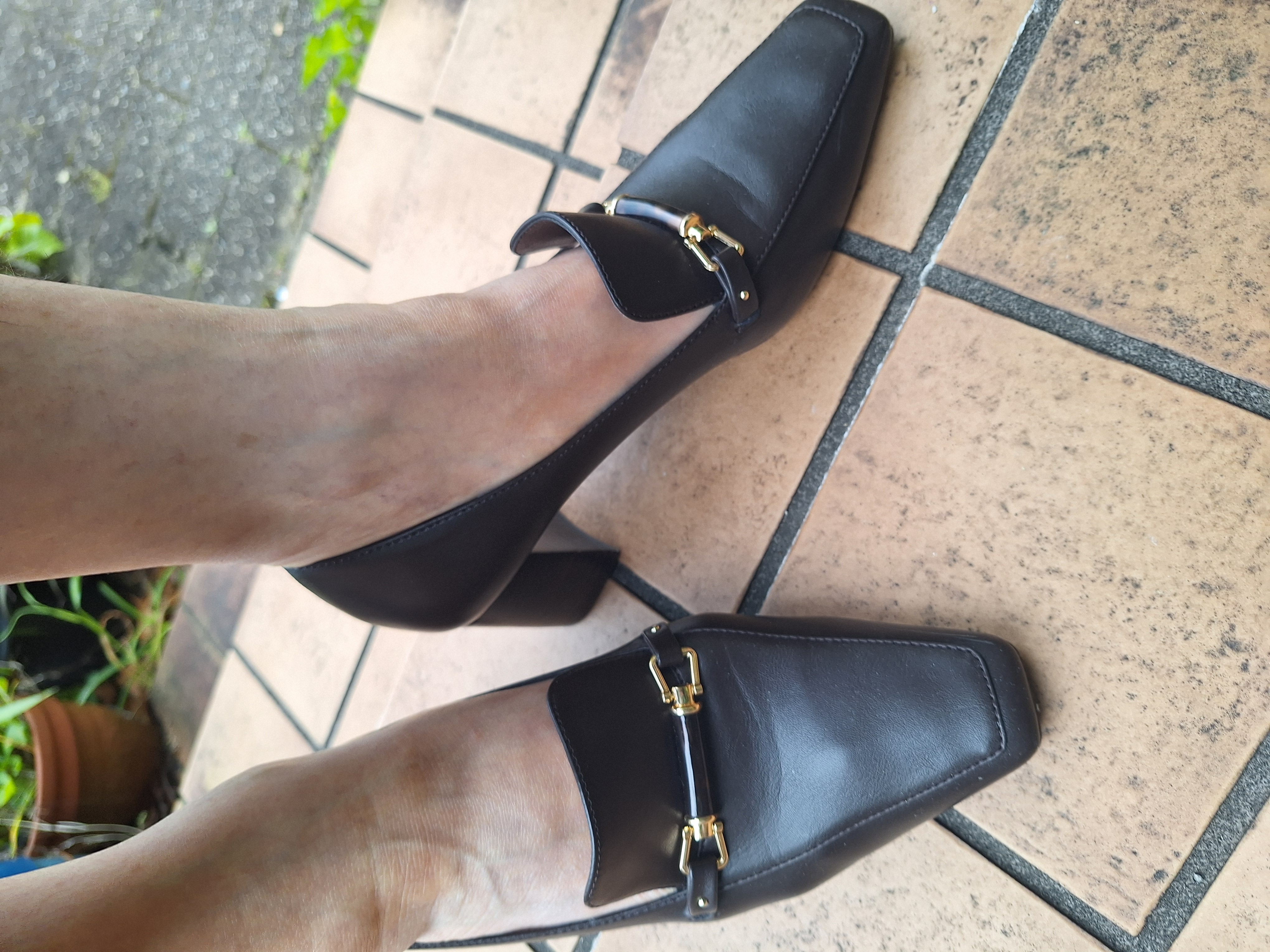 ランダ RANDA ビットパーツチャンキーヒールシューズ （BLACK