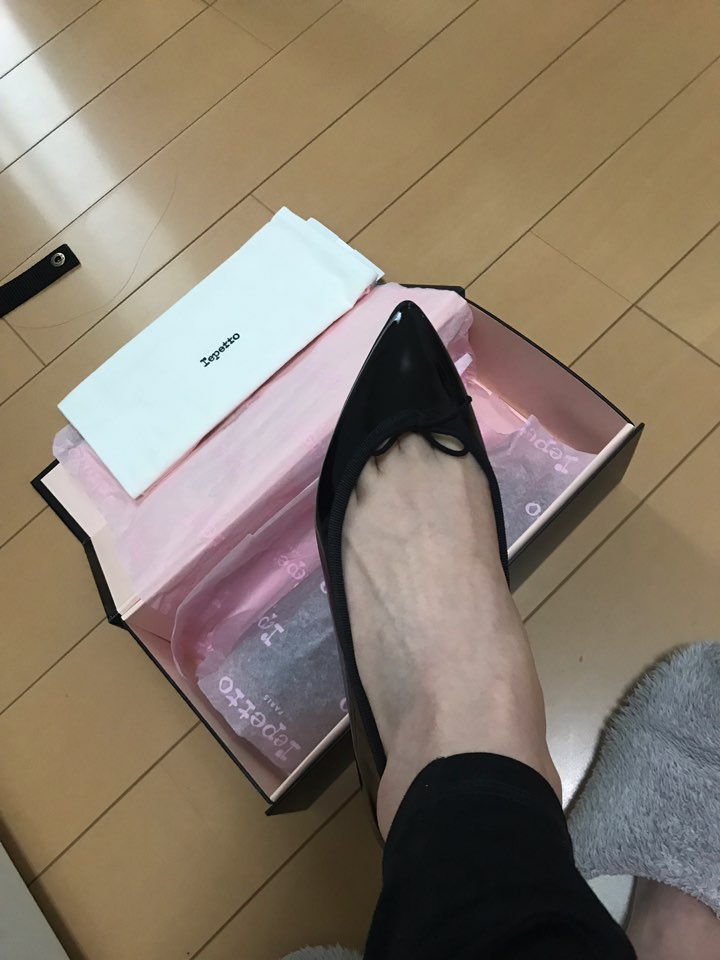 Repetto 〇レペット repetto JUNON （ブラックエナメル） -靴＆ファッション通販 ロコンド〜自宅で試着、気軽に返品