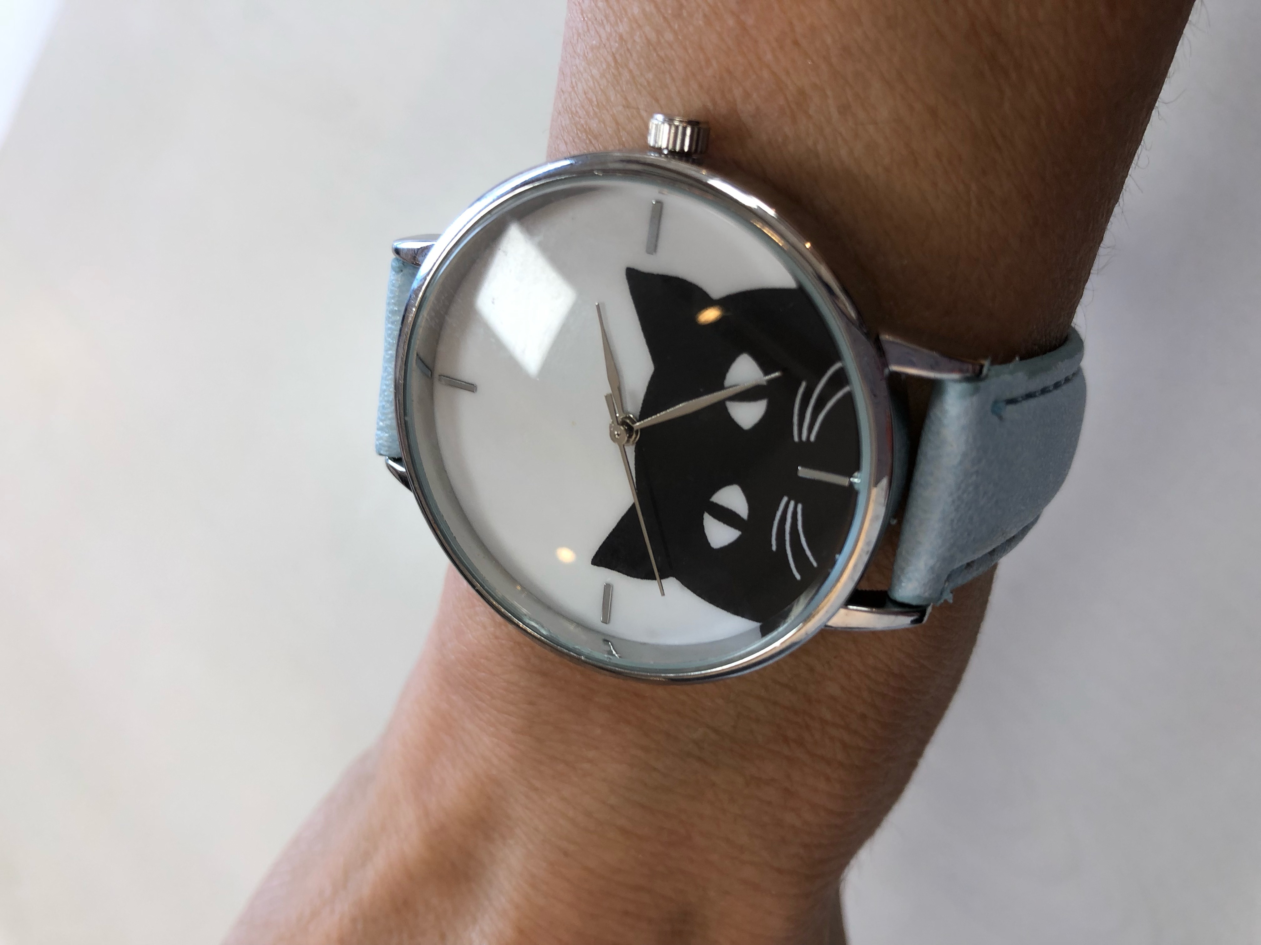 エスピー SP 黒猫のモノトーン文字盤が可愛い腕時計 シンプル
