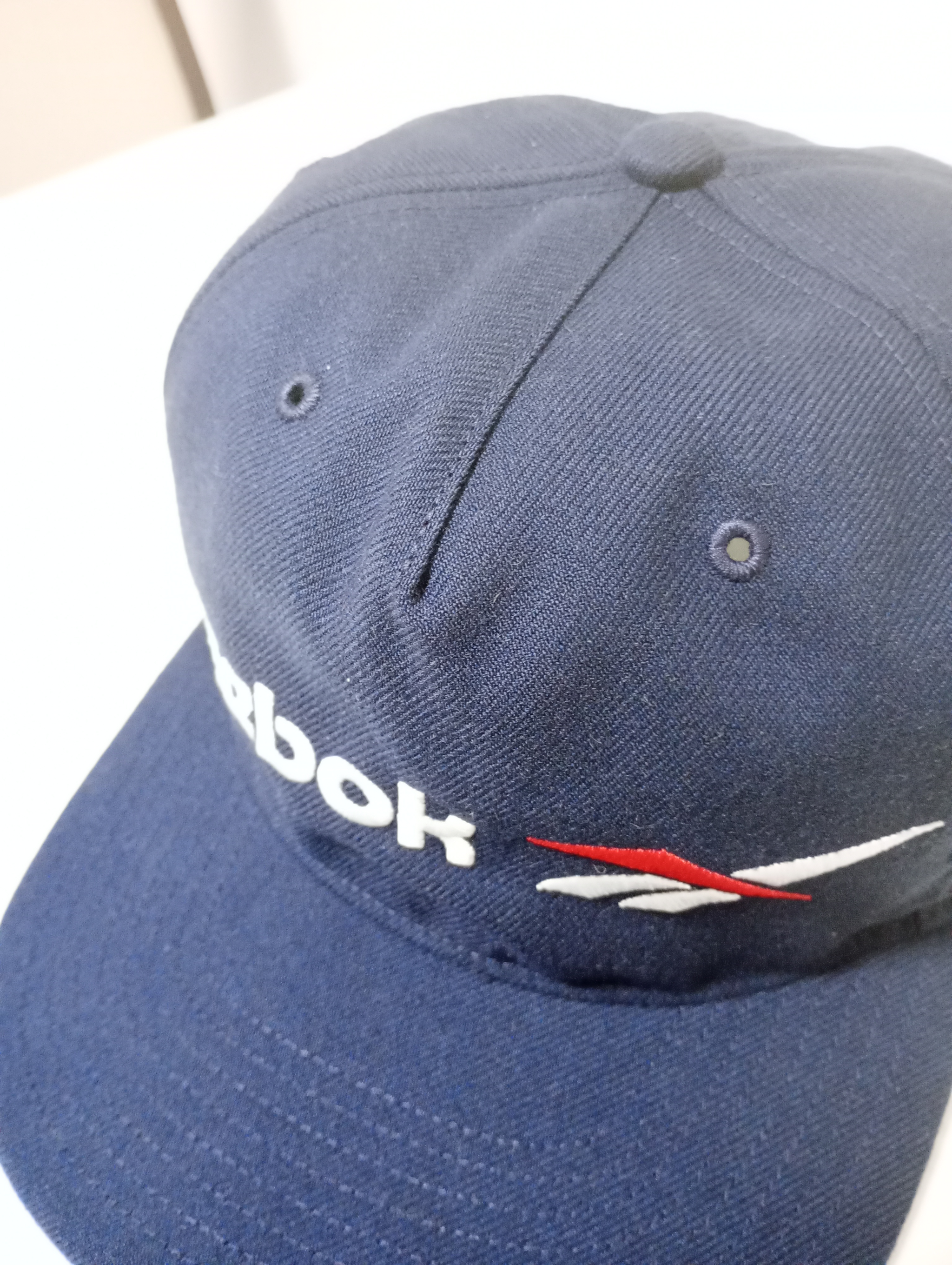 【極美品】REEBOK everyone CLASSIC CAP キャップ Reebok（リーボック） キャップ 帽子 クラシックス ベクター フラット