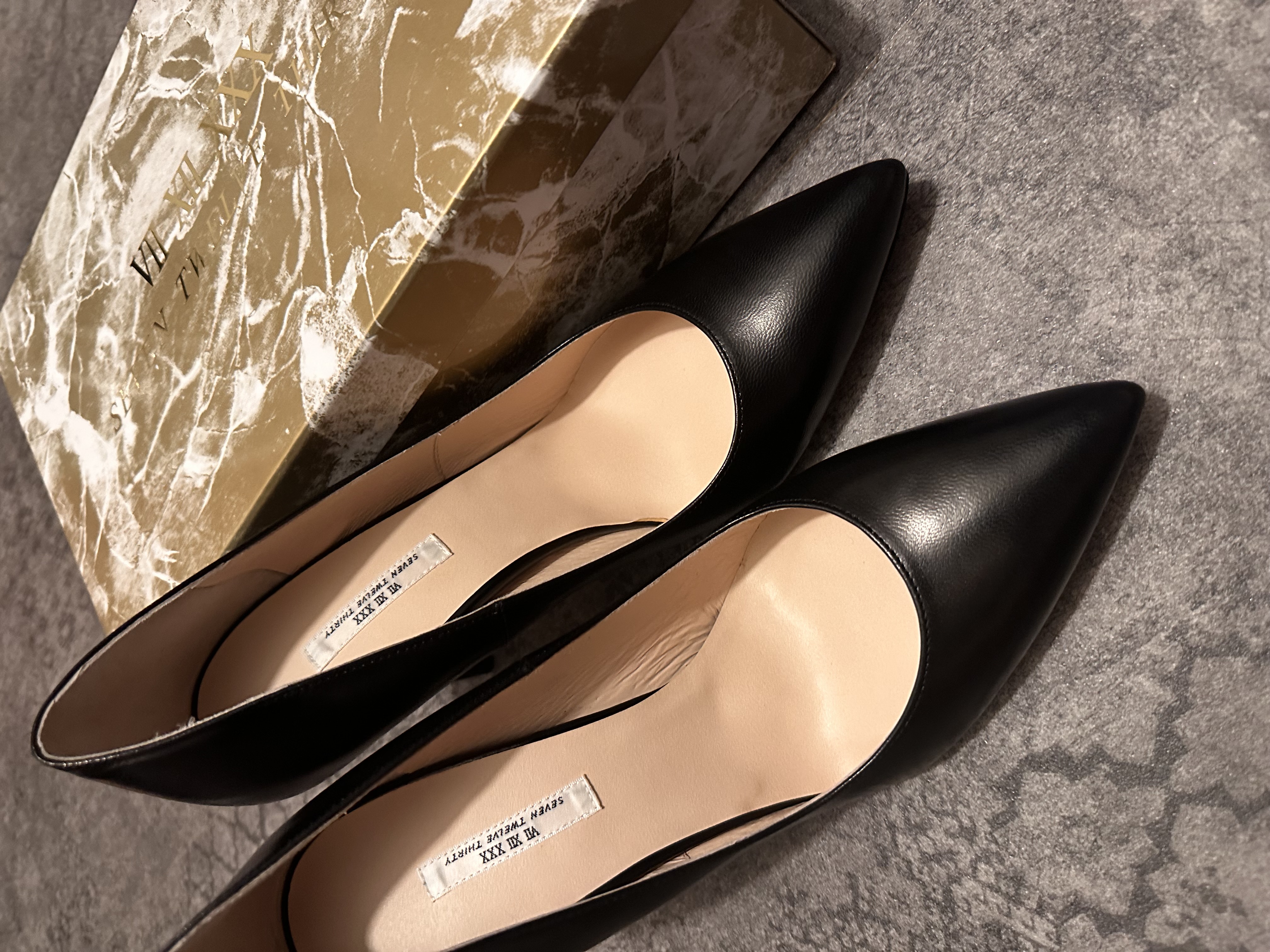 SEVEN TWELVE THIRTY パイソン柄パンプス23.5㎝ アルネ セヴン トゥエルヴ サーティ ALUNE SEVEN TWELVE THIRTY