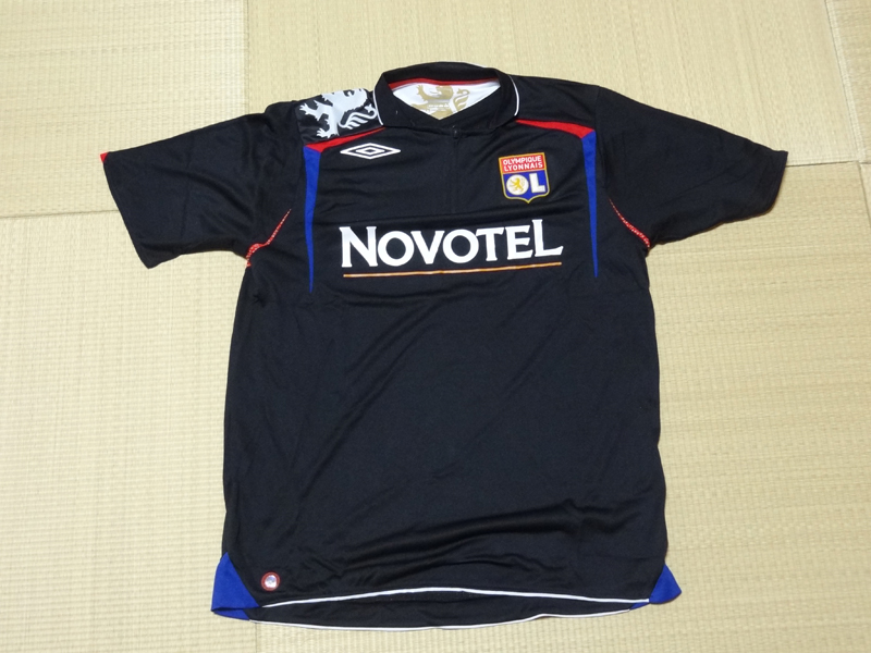 umbro オリンピックリヨン06/07 サード ユニフォーム/ゲームシャツ L umbro オリンピックリヨン06/07 サード ユニフォーム/ゲームシャツ L