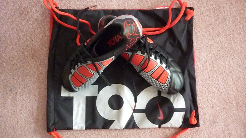 【極希少品】サッカースパイク　ナイキ トータル90 LASER HG 27cm NIKE トータル90 レーザー K-HG : Kohei's BLOG サッカー