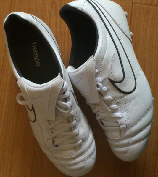 NIKE ナイキ ティエンポ ミスティック Ⅱ HG-E(ベージュ