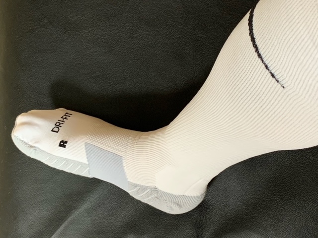 Nike サッカーシューズ ピンク「値下げ可能」 NIKE ナイキ チーム マッチフィット フットボール ソックス(蛍光