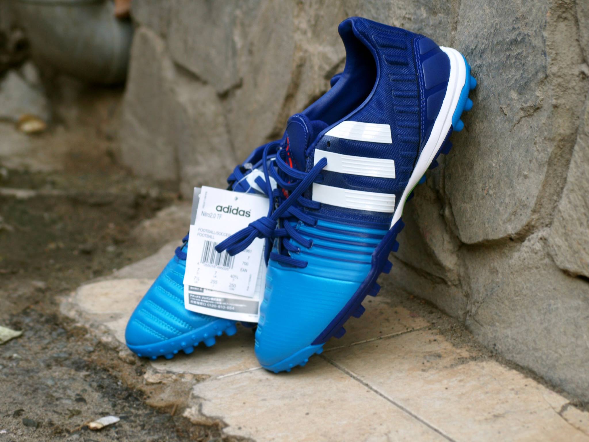 最終値下げ！　ナイトロチャージ　1.0 26.5 美品 adidas アディダス ナイトロチャージ2.0 TF(パープル×ホワイト